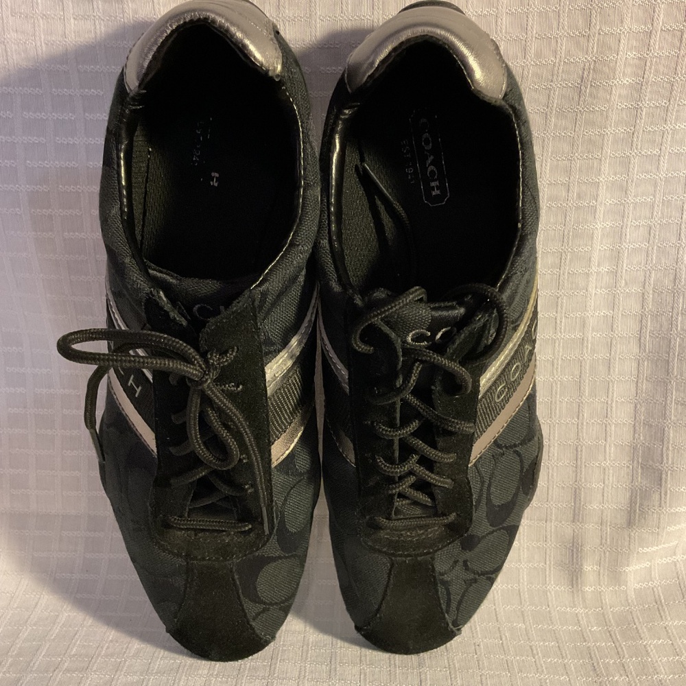 Women’s Coach Tennis Shoe size 71/2 - Picture 4 of 5